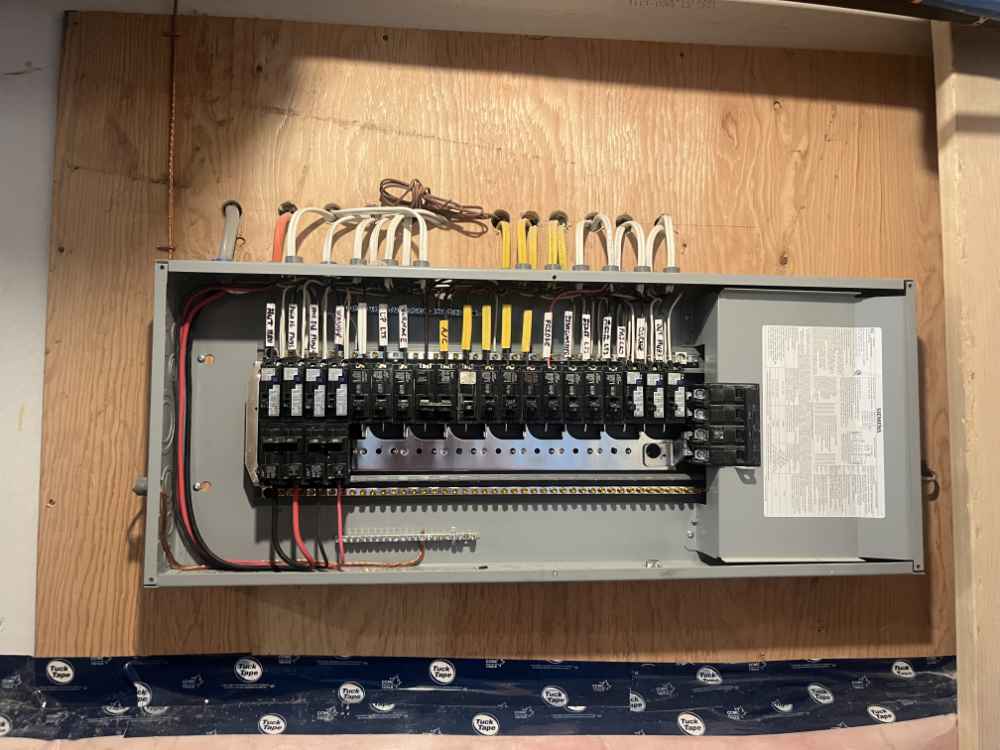 200A Siemens electrical panel installation in Niagara by Peak 2 Peak Electric